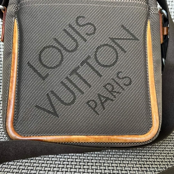 Louis Vuitton  Citaden in Damier Geant Canvas - Picture 4 of 16